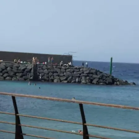 Crucero Vista Al Mar A アパート *