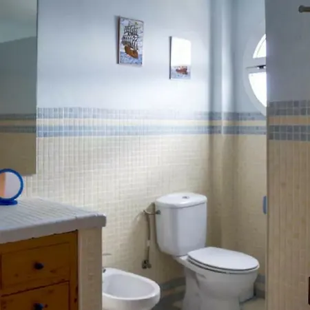 Daire Crucero Vista Al Mar A